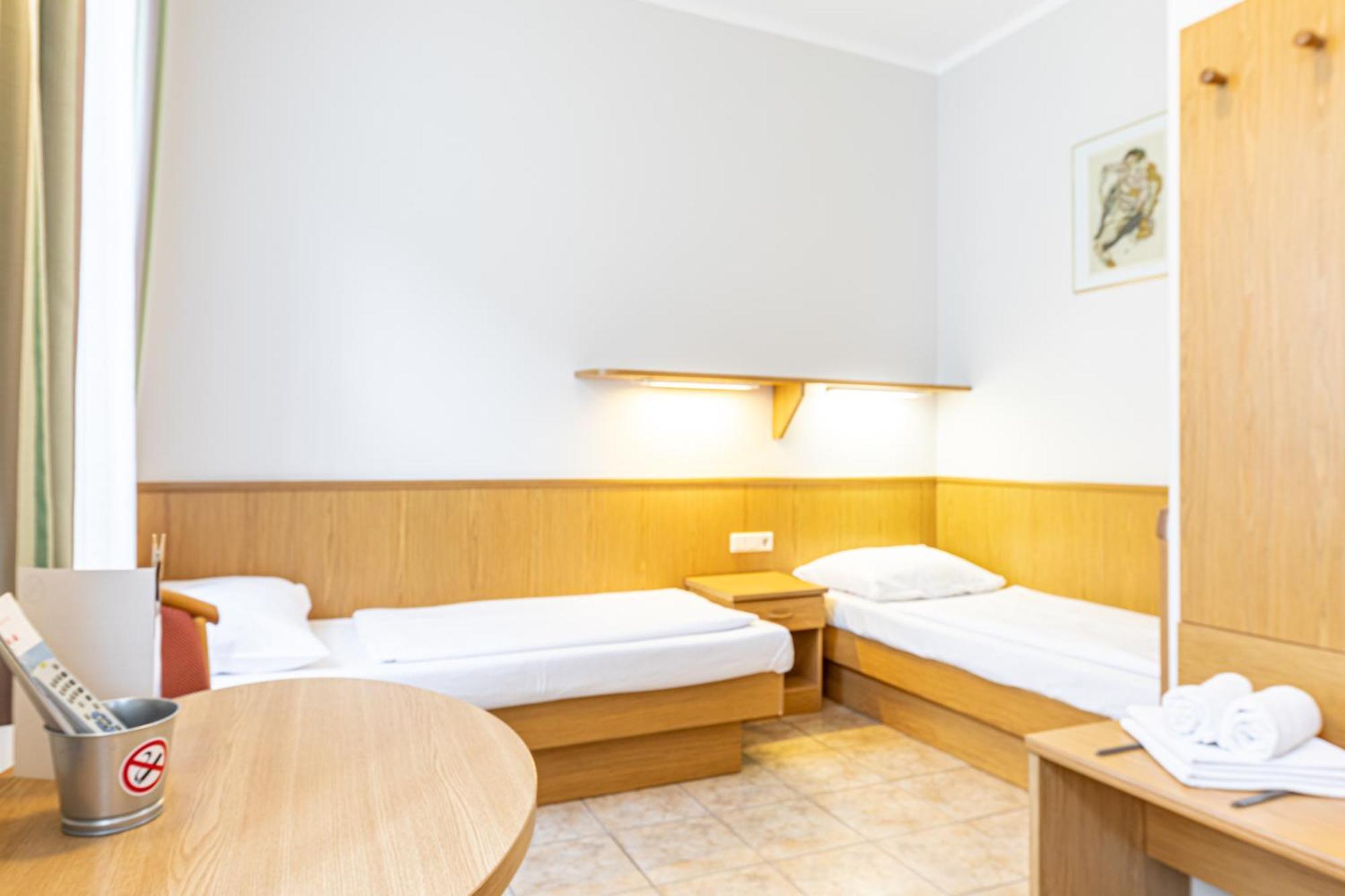 Hotel-Pension Fuenfhaus Wien Eksteriør bilde